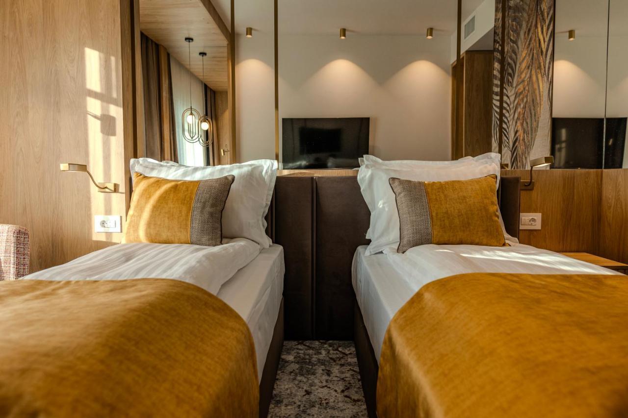 Hotel Branco Timisoara Ngoại thất bức ảnh
