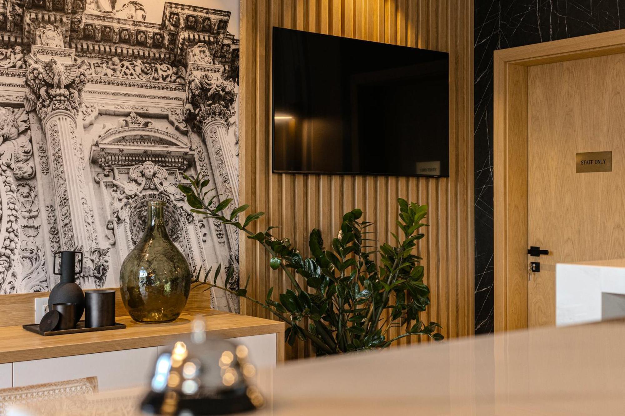 Hotel Branco Timisoara Ngoại thất bức ảnh